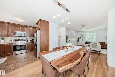 Interior photo 4 of 7021 95 ST NW