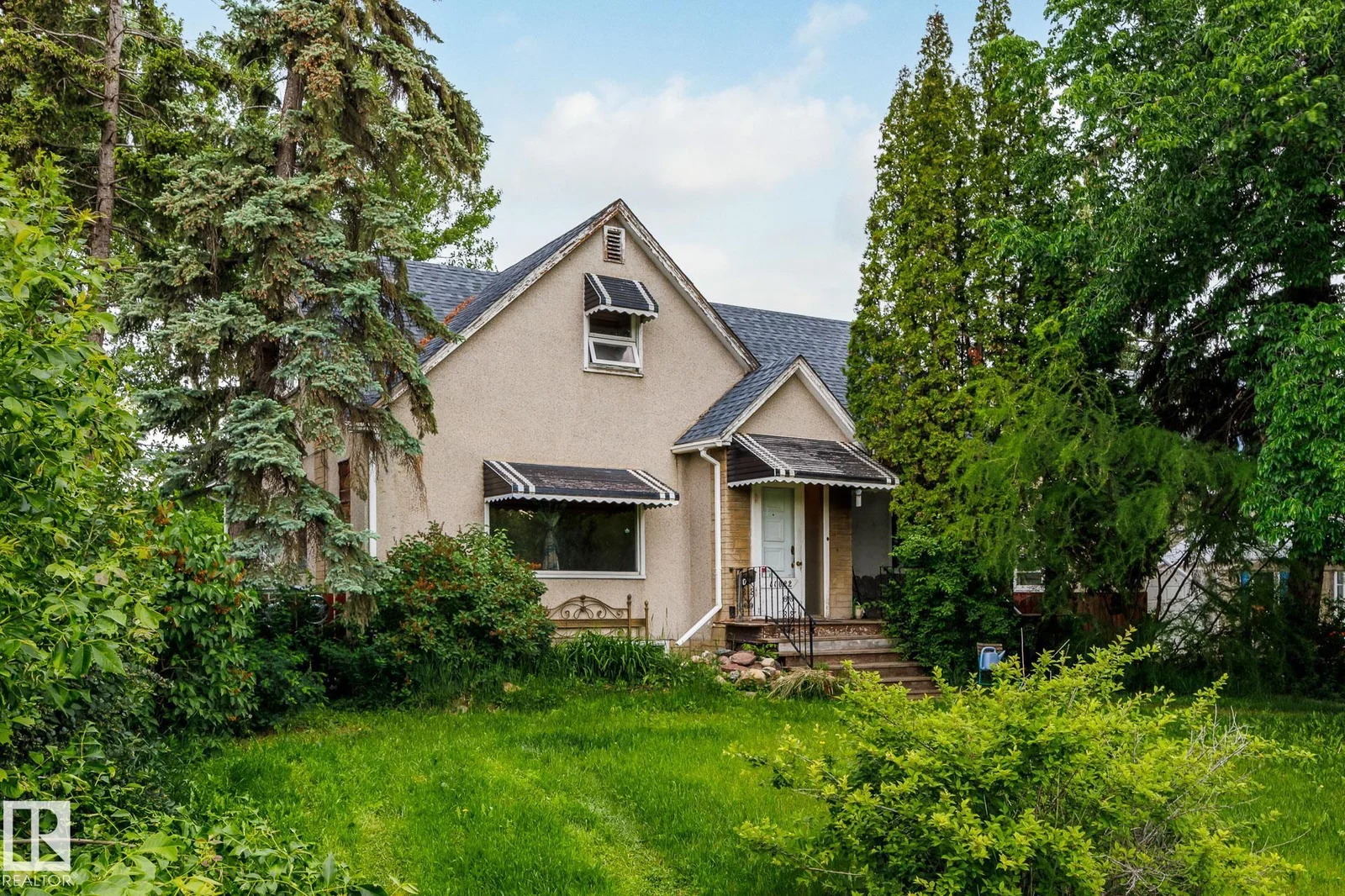 11022 110 AV NW, Edmonton - 6 bedroom Detached Single Family for sale