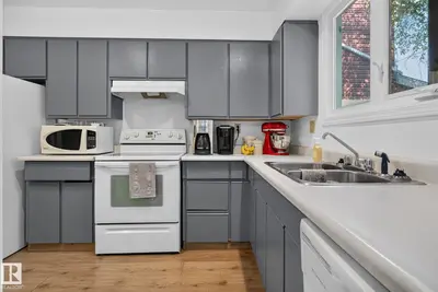 Interior photo 4 of #10 1904 48 ST NW