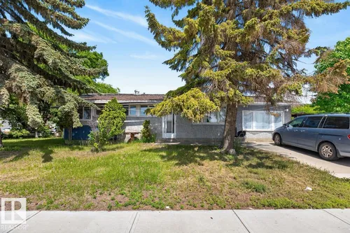 11408 127 AV NW, Edmonton - $360,000
