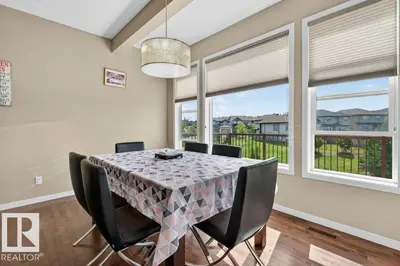 Interior photo 3 of 5315 20 AV SW SW