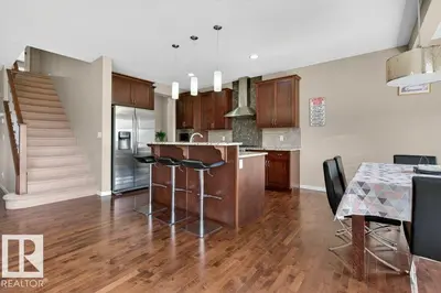 Interior photo 2 of 5315 20 AV SW SW