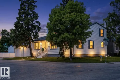 15310 108 AV NW, Edmonton - $629,900