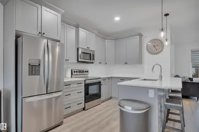 Interior photo 2 of 417 Boreal DR