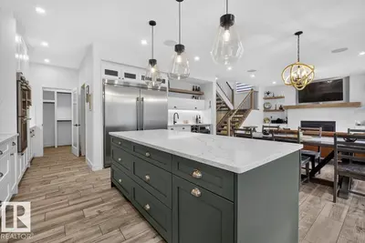 Interior photo 2 of 4470 SUZANNA CR SW