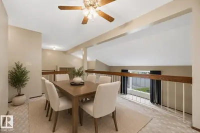 Interior photo 4 of 