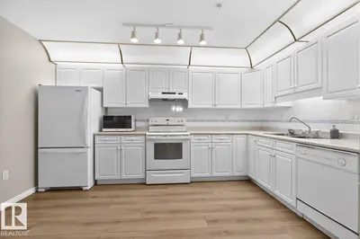 Interior photo 3 of 