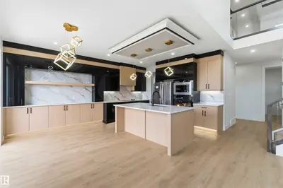 Interior photo 2 of 417 PINE PT
