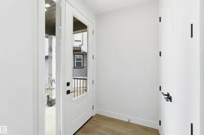 Interior photo 1 of 417 PINE PT