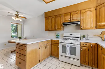 Interior photo 4 of 37 LEON PL