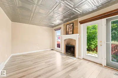 Interior photo 3 of 