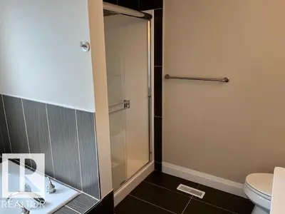 Interior photo 3 of 805 HODGINS RD NW