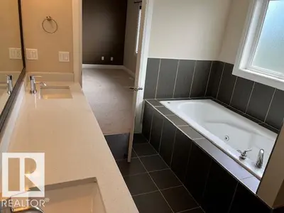 Interior photo 2 of 805 HODGINS RD NW