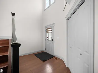 Interior photo 2 of 6116 10 AV SW