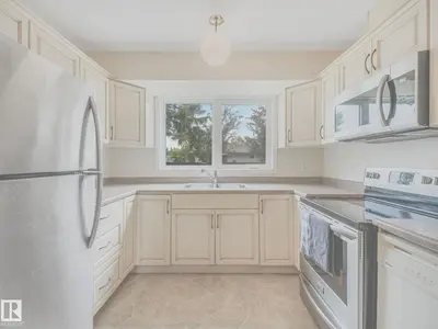 Interior photo 3 of 5 AKINS DR