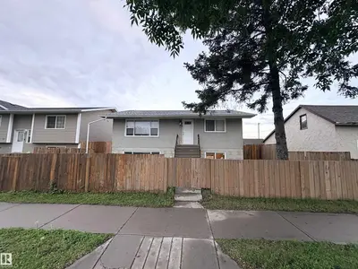 Interior photo 1 of 4704 51 AV