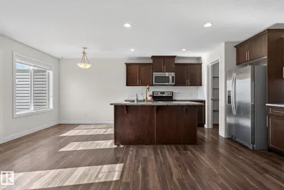 Interior photo 4 of 5306 67 street E