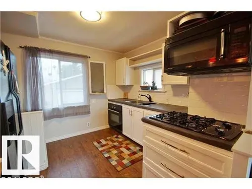9815 160 ST NW, Edmonton - $419,900