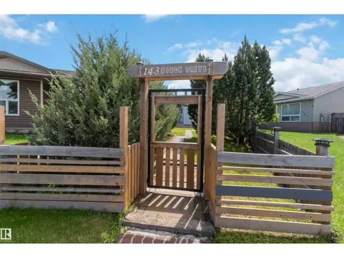 143 Birch DR, Gibbons - $325,000