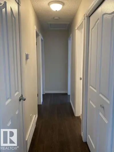 Interior photo 3 of 4321 41 AV