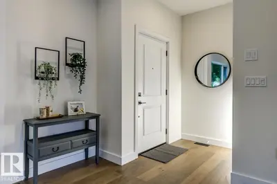 Interior photo 2 of 7924 92 AV NW