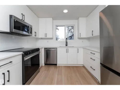 3108 142 AV NW, Edmonton - $245,000