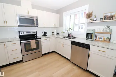 Interior photo 3 of #29 1508 105 ST NW