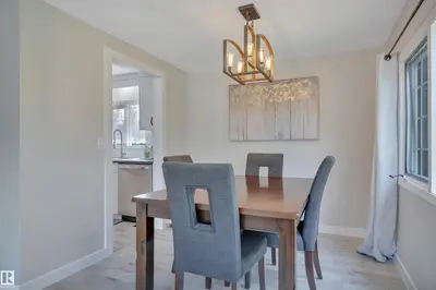 Interior photo 4 of 473058 RGE ROAD 243 A