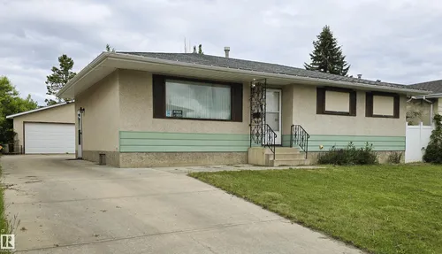 3718 136a AV NW NW, Edmonton - $325,000