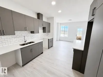 Interior photo 1 of 