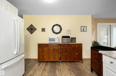 Interior photo 2 of 9129 Garden RD