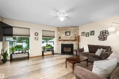 Interior photo 3 of 9129 Garden RD