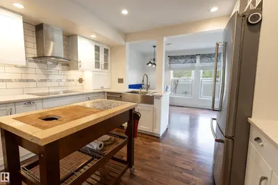 Interior photo 3 of 18 GRANDVIEW RG