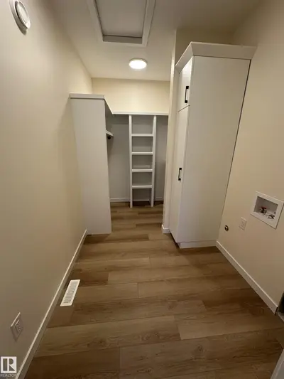 Interior photo 3 of #33 11 DALTON LI
