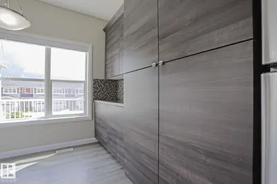 Interior photo 3 of #33 3710 ALLAN DR SW