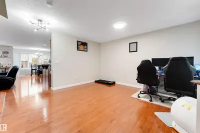 Interior photo 4 of 3012 25 AVE AV NW