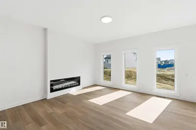 Interior photo 3 of 1085 CRISTALL CR SW