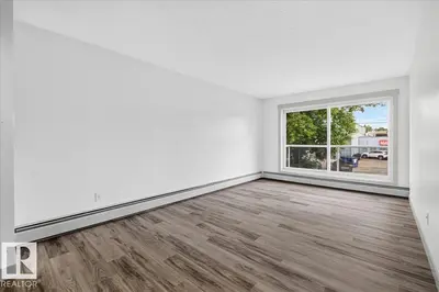 Interior photo 3 of 