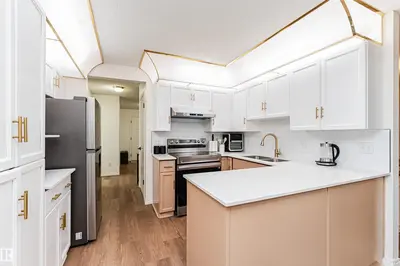 Interior photo 4 of 4424 33 ST NW