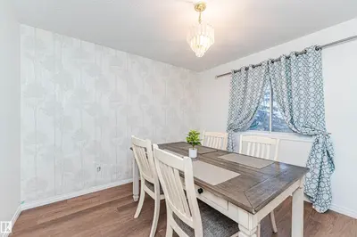 Interior photo 3 of 4424 33 ST NW