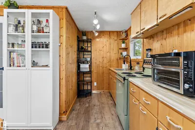 Interior photo 4 of 33 Hillside CR