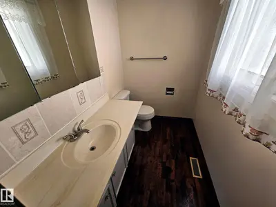 Interior photo 2 of 