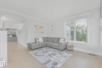 Interior photo 3 of 553006 Range Road 153