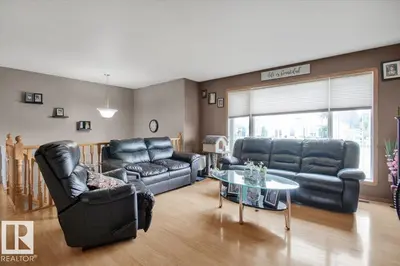 Interior photo 4 of 5506 53ST