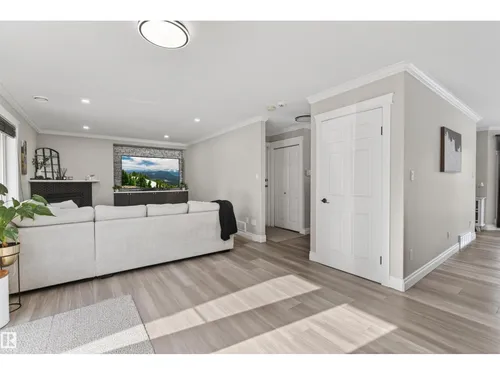 807 BEACH AV, Cold Lake - $549,900