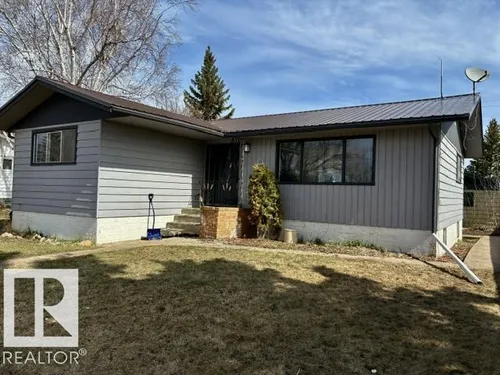 5206 51AVE, Willingdon - $175,000