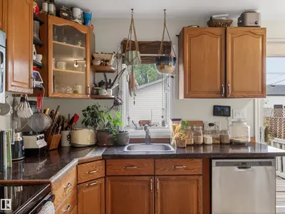 Interior photo 2 of 10809 150 ST NW