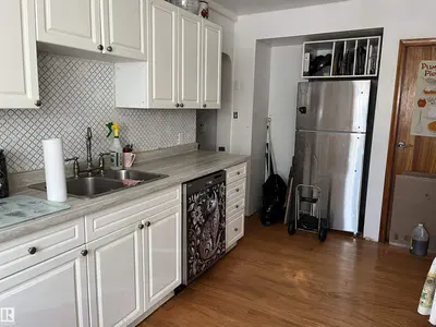 Interior photo 1 of 5023 50 Street