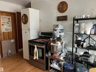Interior photo 3 of 5023 50 Street