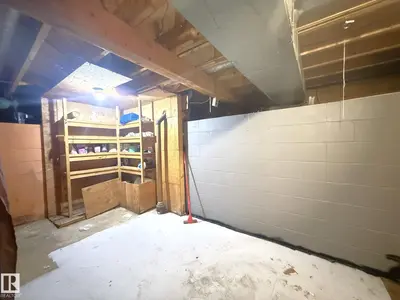 Interior photo 4 of 5028 52 AV